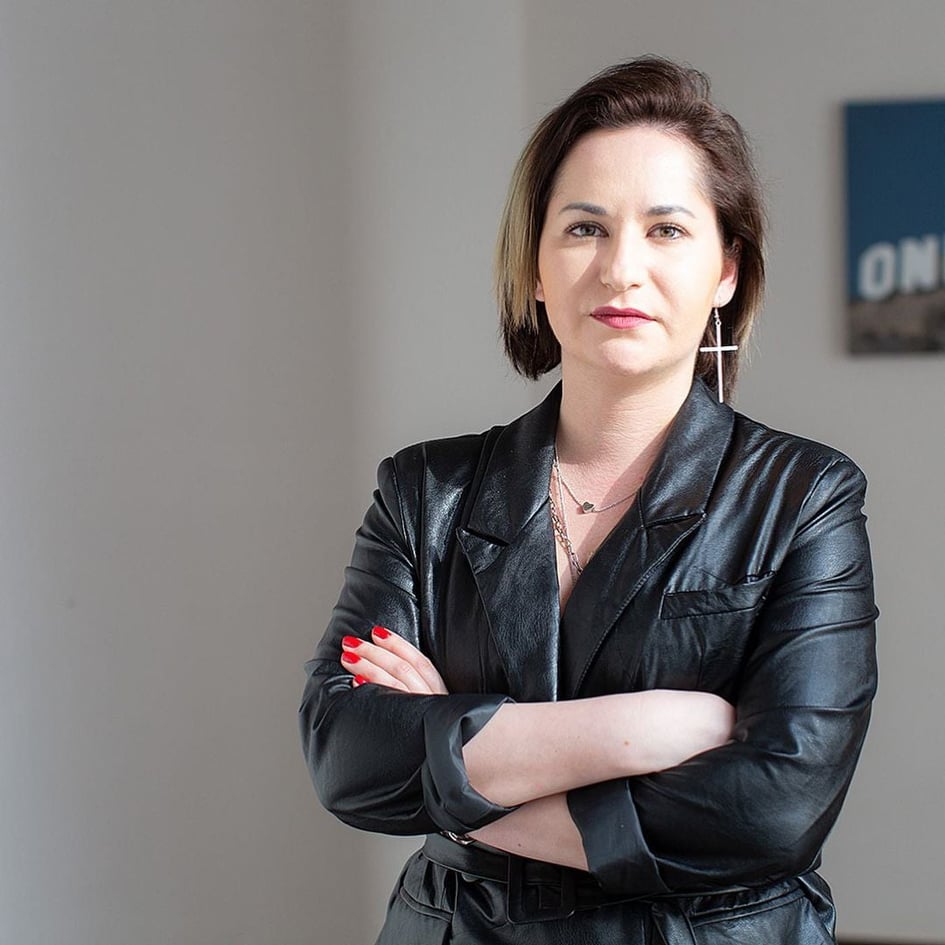 Номер карины ивановой